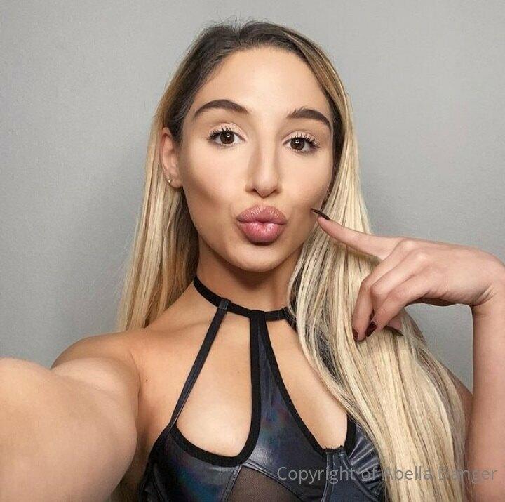 Fuites Nues OnlyFans d'Abella Danger / abelladanger 1