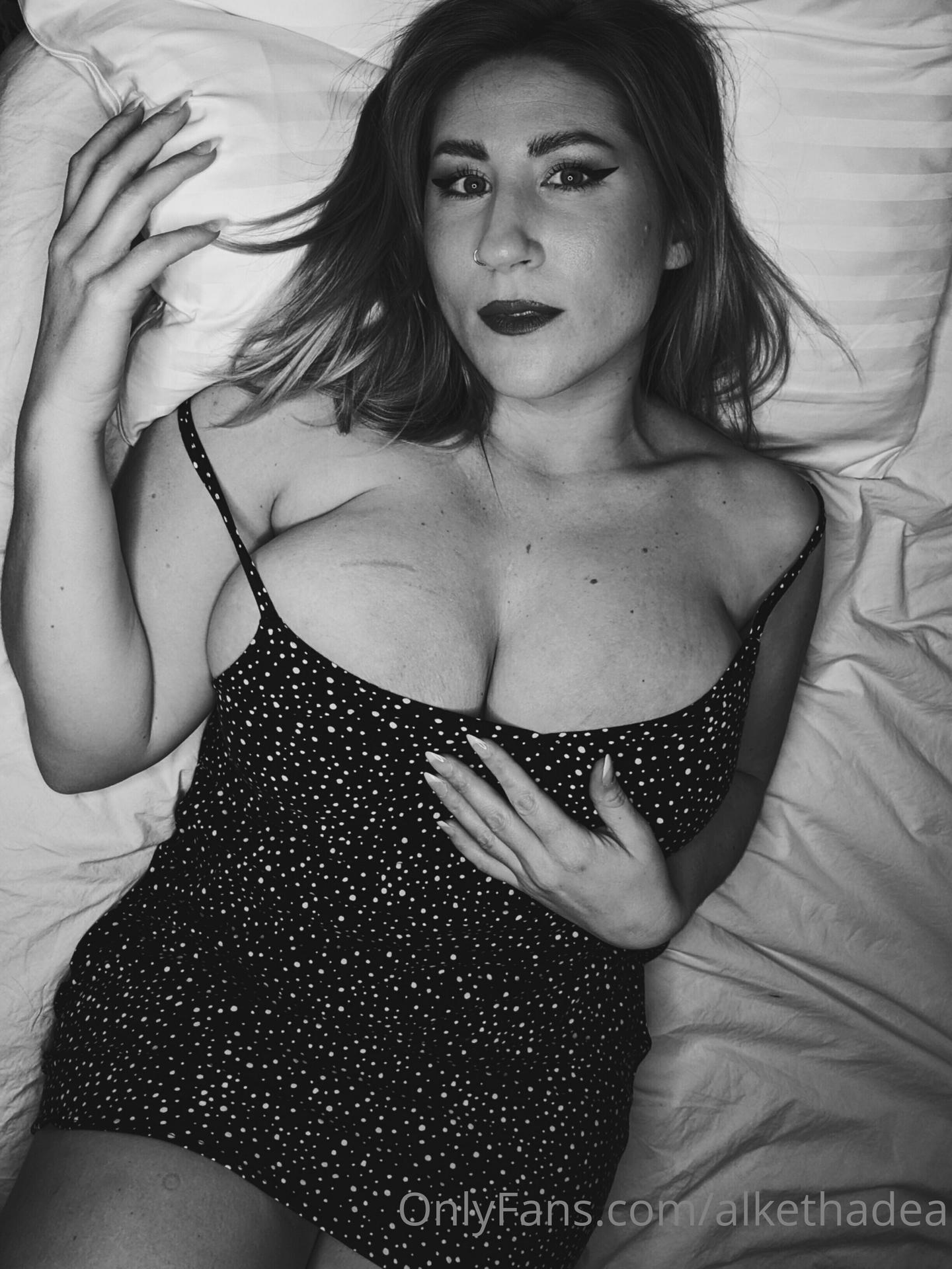 Fuites Nude OnlyFans d'Alkethadea 1