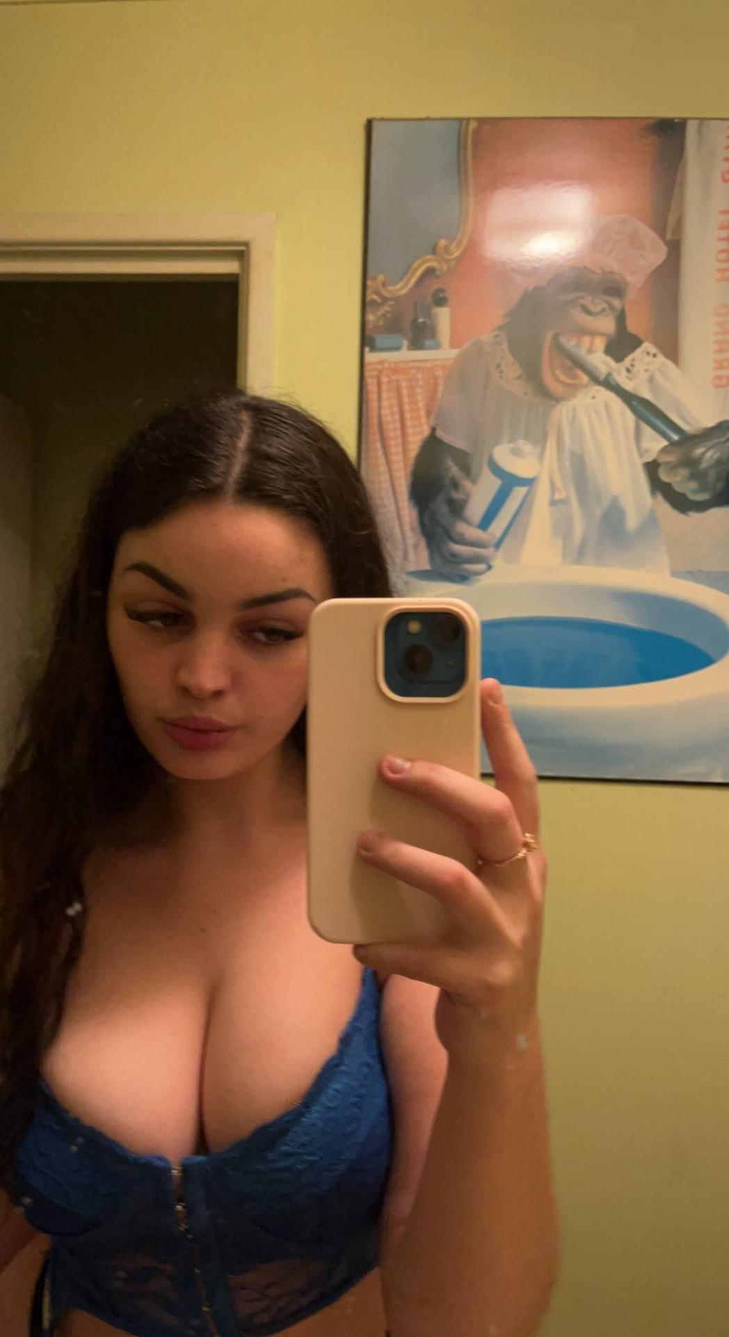Fuites nues d'ambermarrrie sur OnlyFans 1