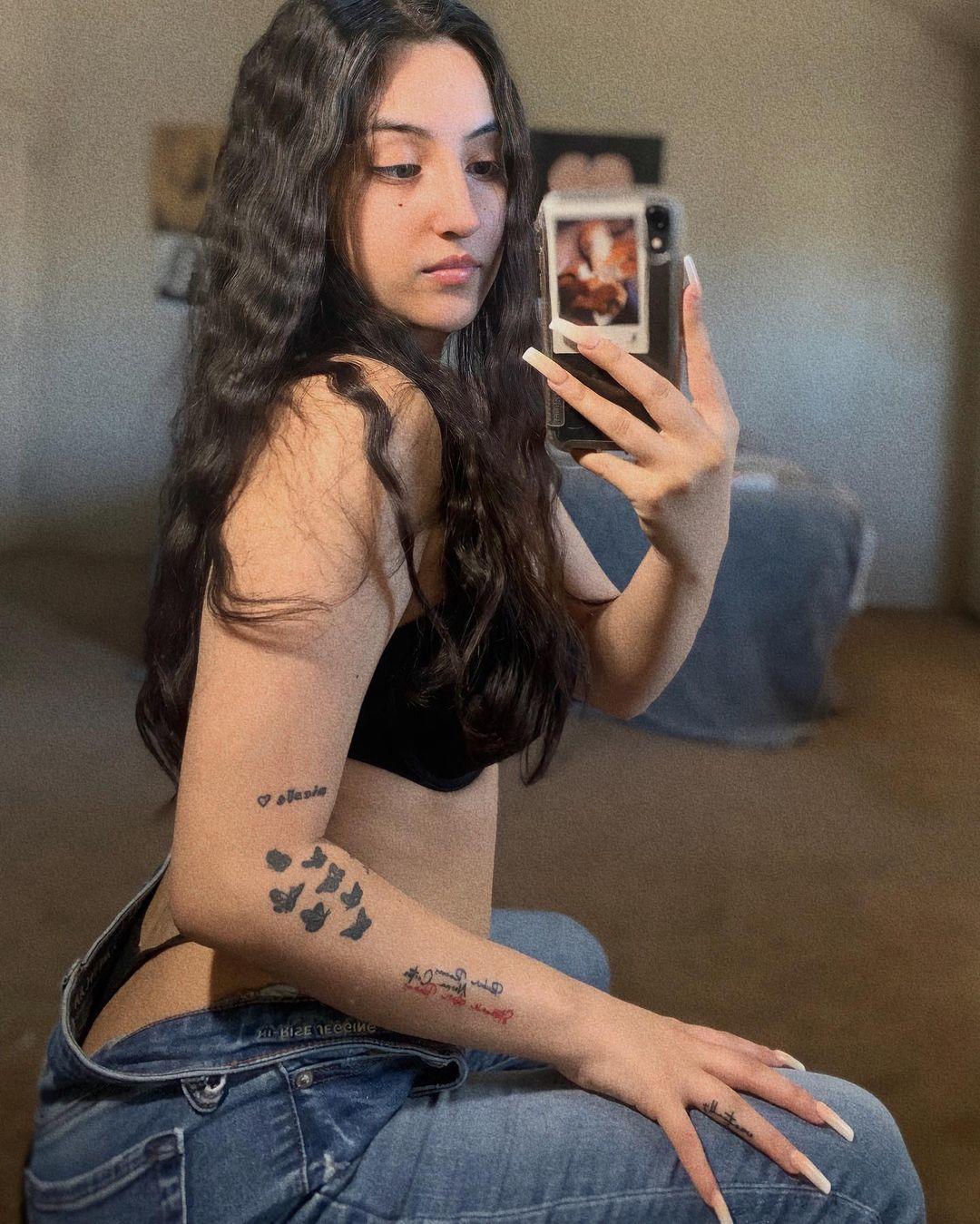 anneiise / ilykisses Fuites Nude OnlyFans 1