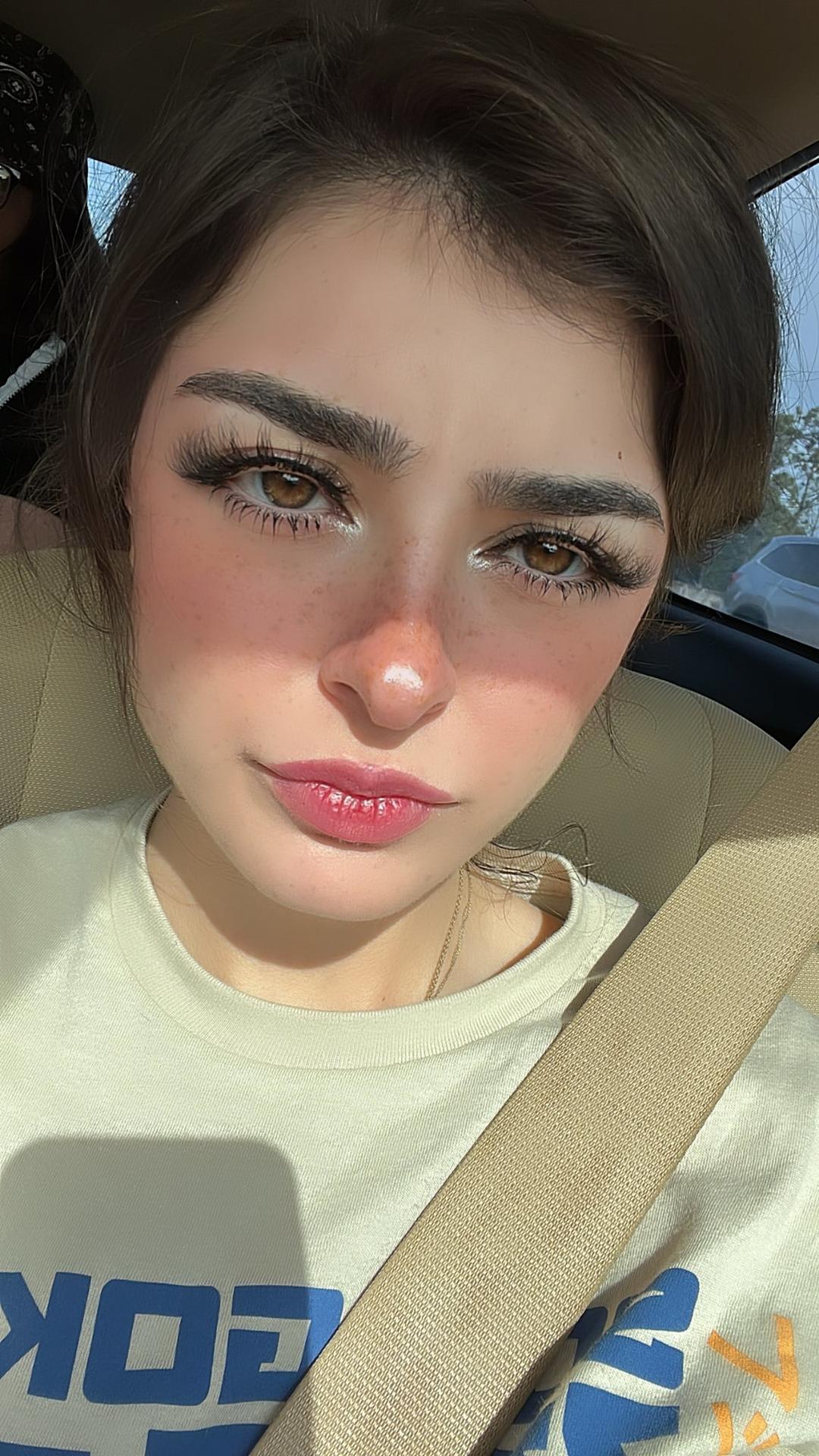 Fuites Nues OnlyFans d'ARUUU / malachitexd 1