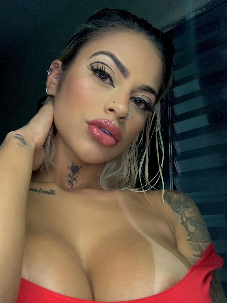 Fuites Nude OnlyFans de Barbimayyy / baranaismar 1