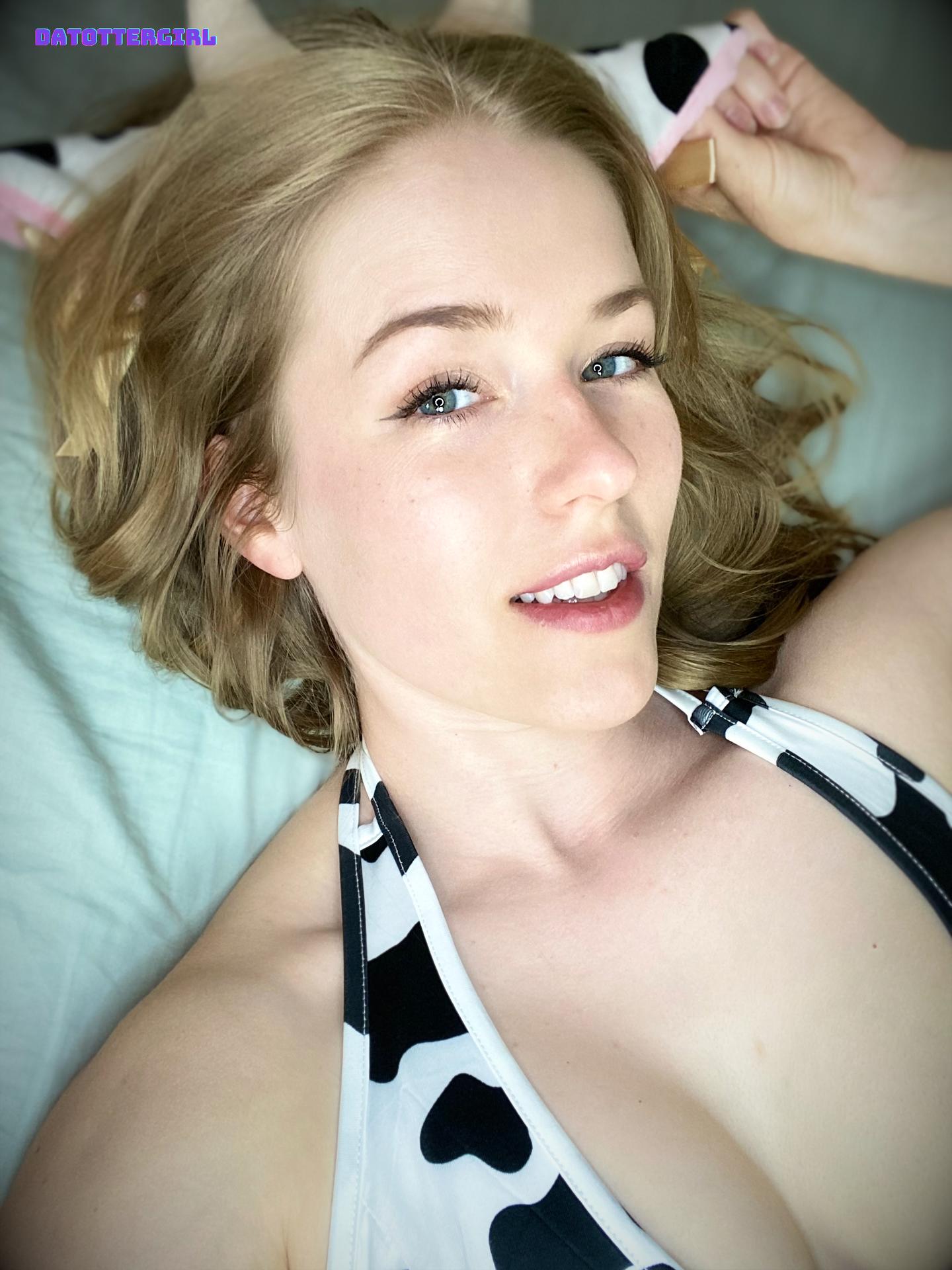 Fuites Nues de DatOtterGirl sur Patreon 1