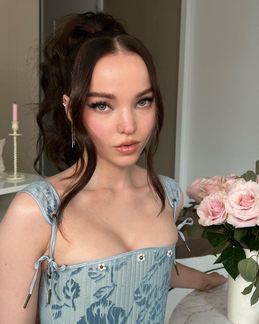 Fuites Nues de Dove Cameron / darkwingdove sur OnlyFans 1