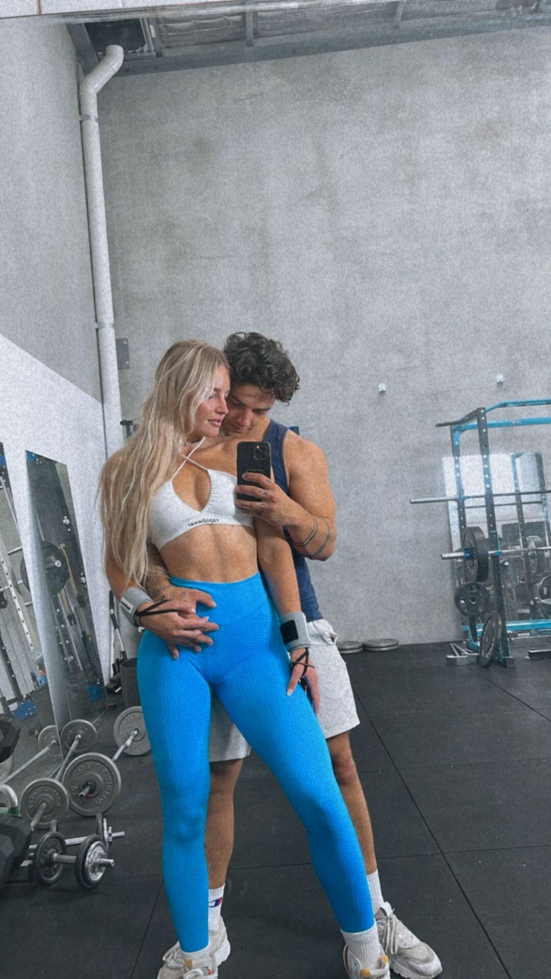 Emma Hartley / blondeyy101 / theduette22 Fuites Nues OnlyFans 1
