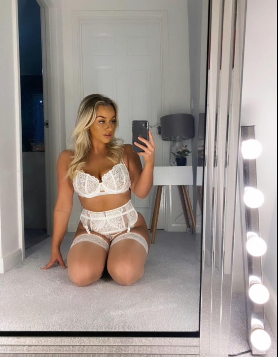 Fran Bell / franbellll Fuites Nues OnlyFans 1