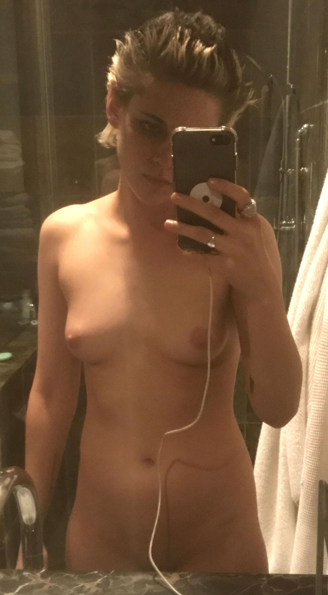 Fuites Nues de Kristen Stewart / kristenstewart OnlyFans 1