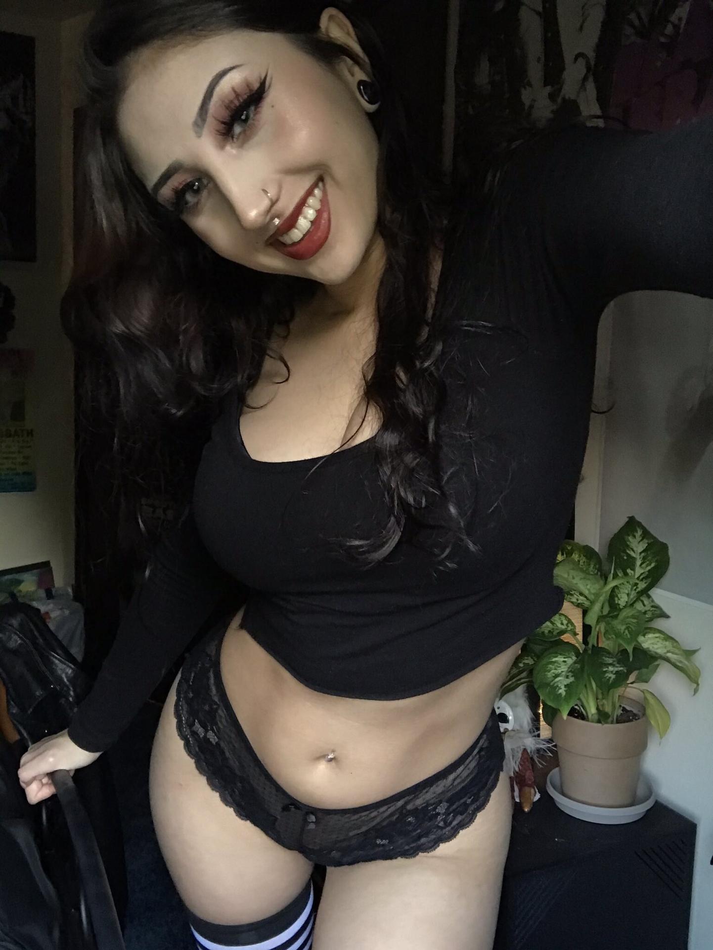 Fuites nues de Lilith Black / lilith_baby_ sur OnlyFans 1