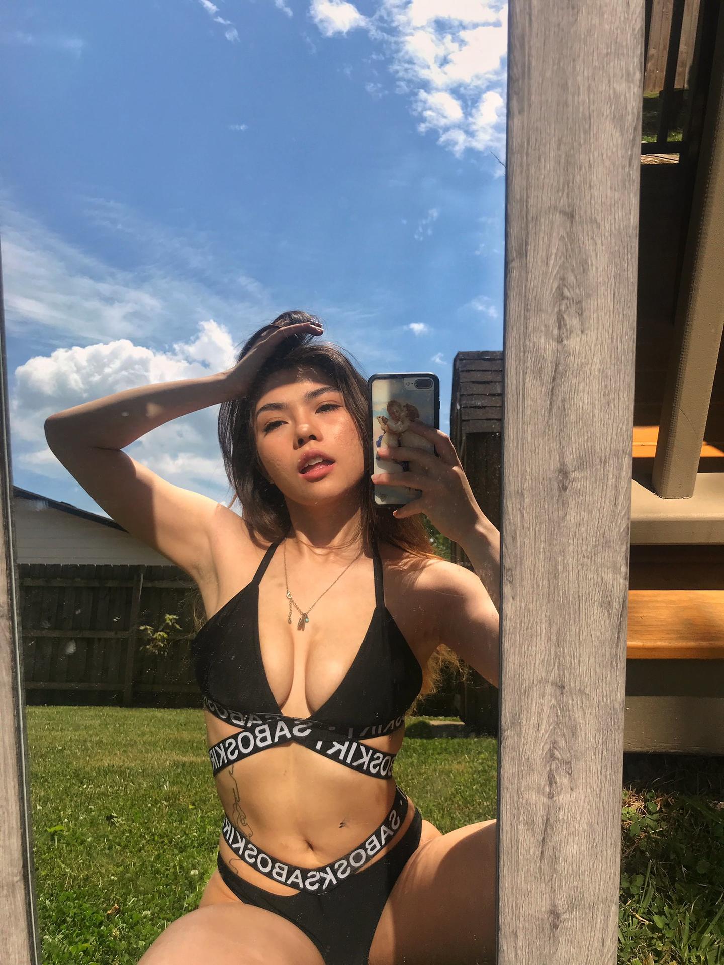 Fuites Nues OnlyFans de Mikah Tia / mikahtia.raw 1