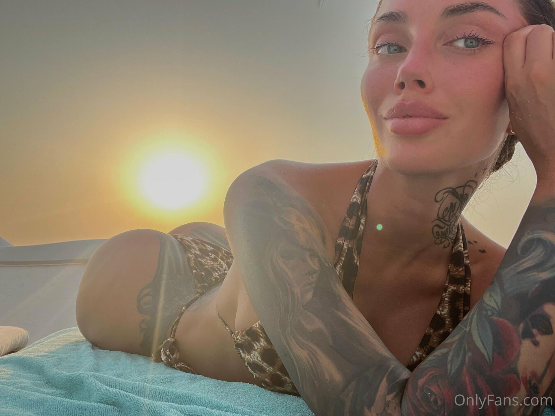 Nessa Orlova / nessamooore / rusmeganfox Fuites Nues OnlyFans 1