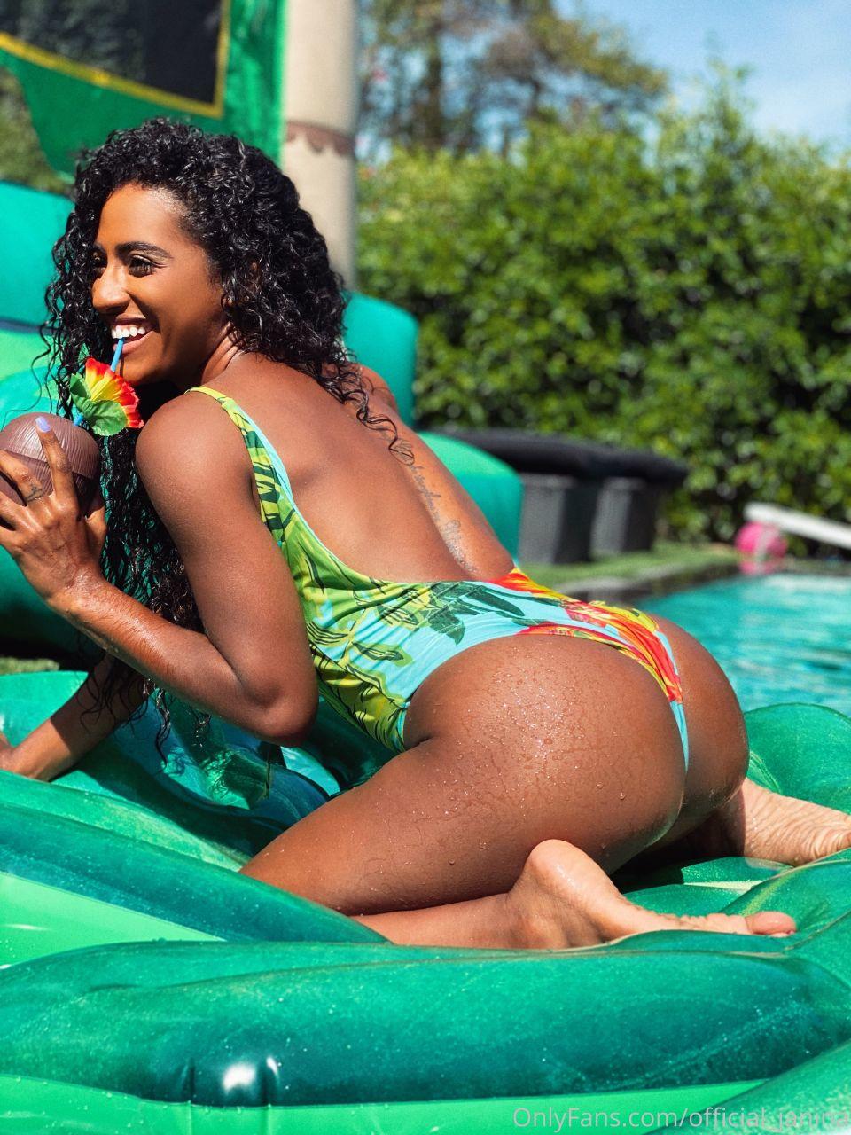 Fuites Officielles Nude OnlyFans de Janina / official_janina 1