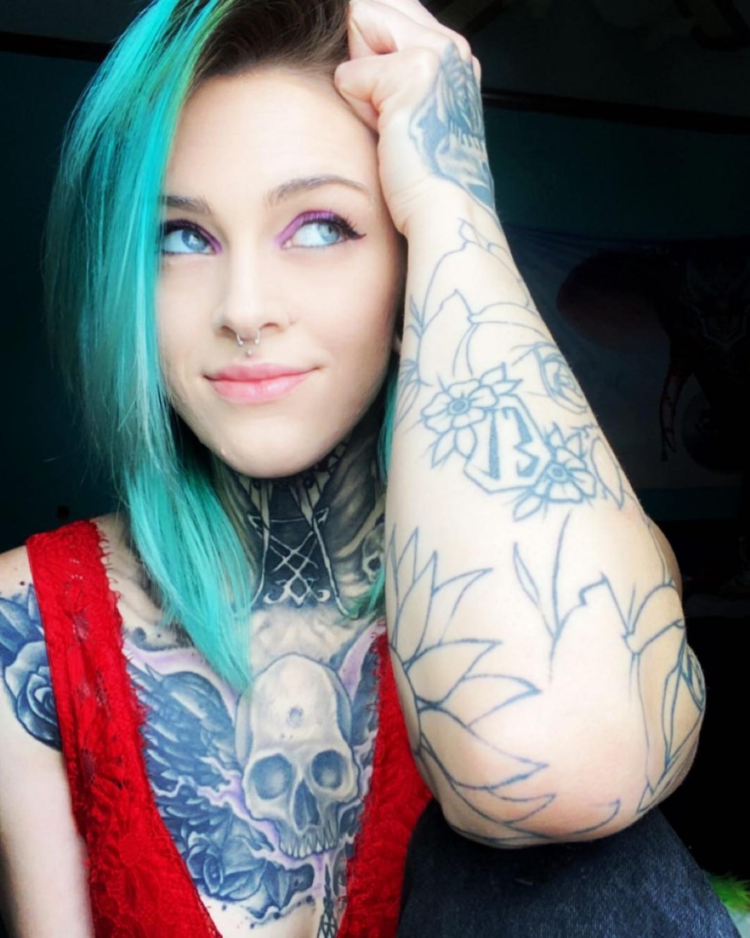 Stephanie Kelly / salem7828 / thatonealtmom Fuites Nues OnlyFans 1