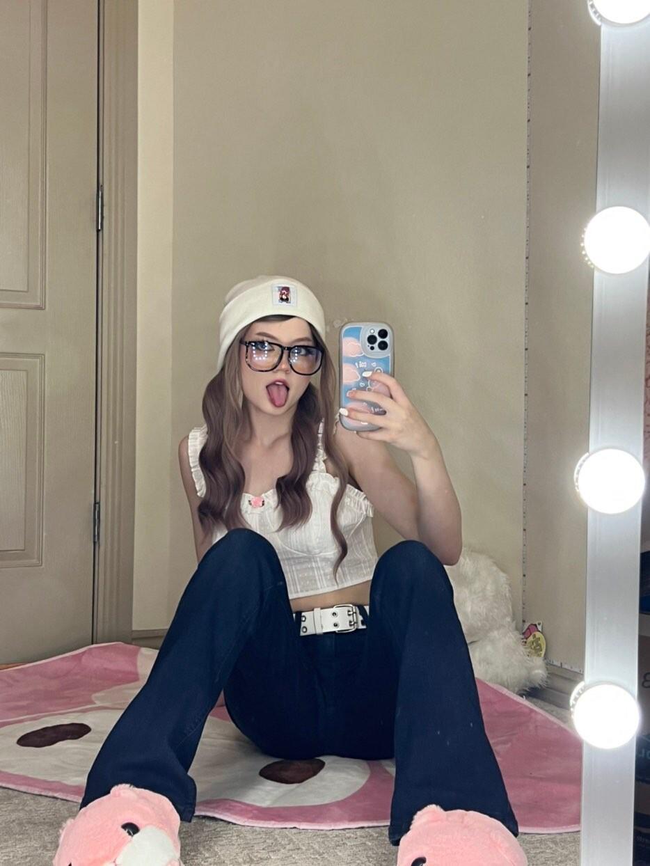 Strawbeariemilkk / StrawberryMillk Fuites Nude OnlyFans 1
