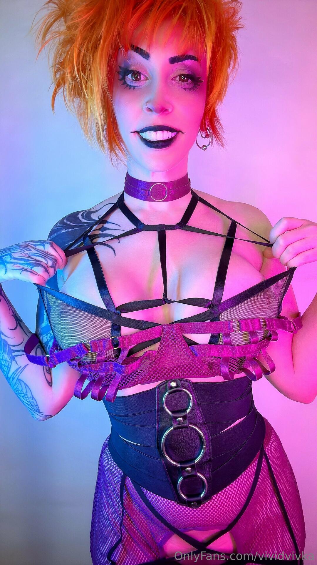 Fuites OnlyFans nues de Vivid Vivka / vividvivka 1