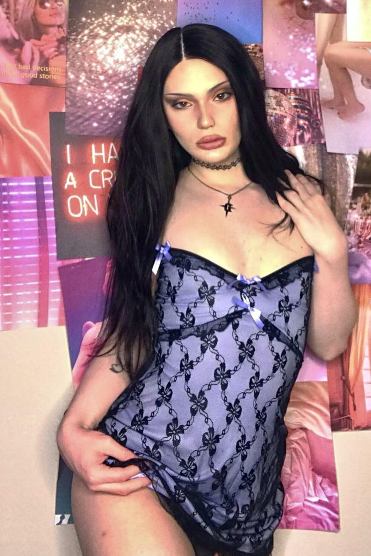 Fuites Nues OnlyFans de Triggvaandering / Xena.Divine 1