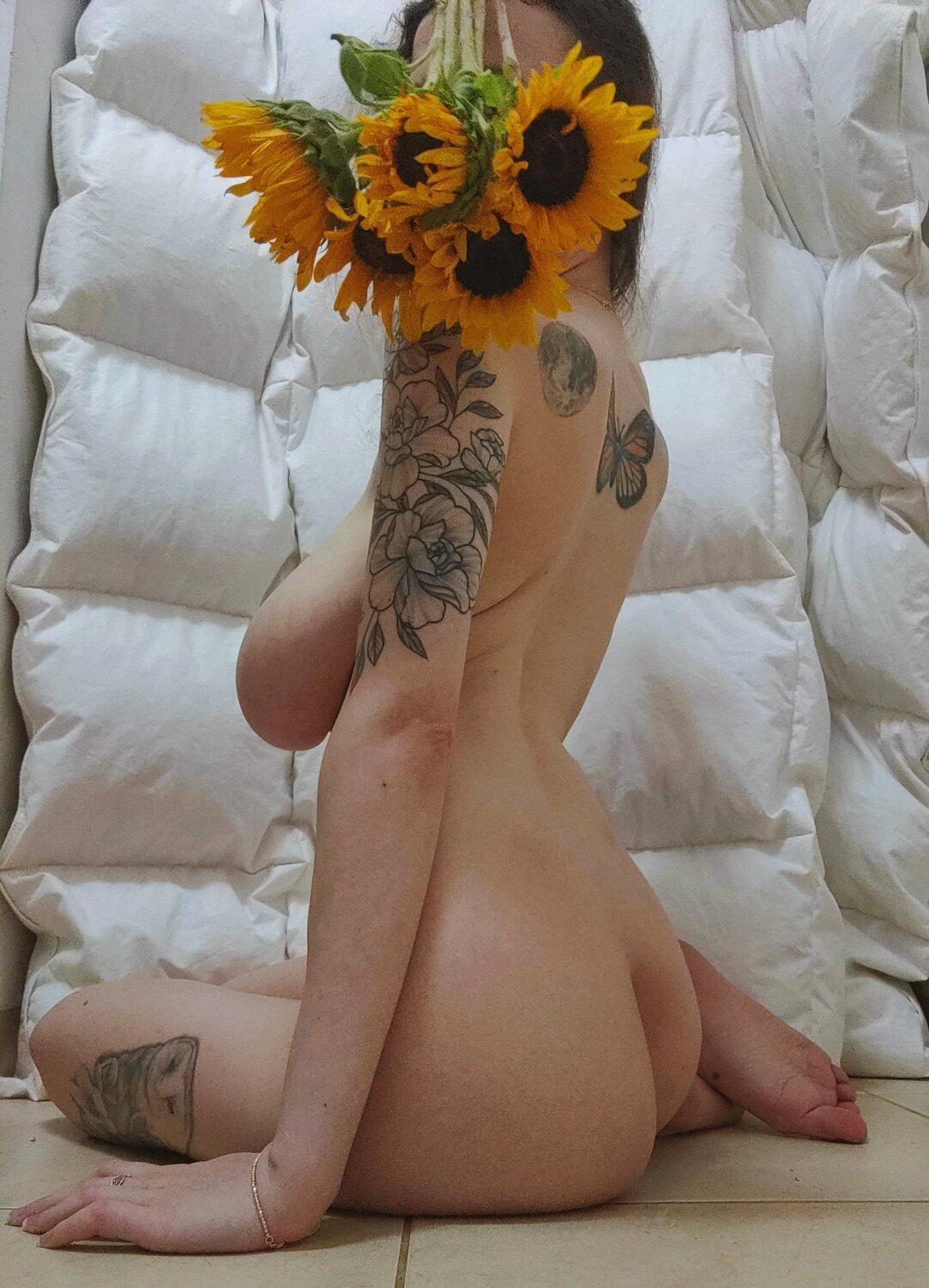 Fuites Nues OnlyFans de Yasmin Avrahami / aliceeee_watson / yasmin_avrahami 1