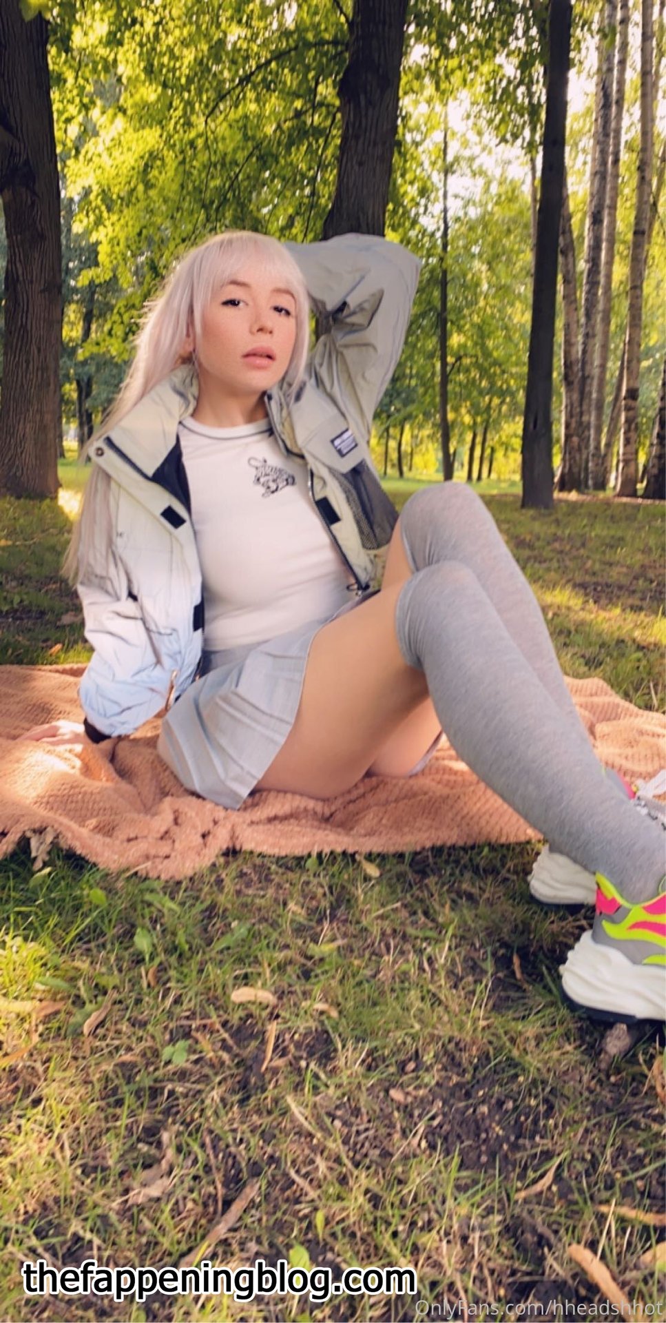 hheadshhot aka AliceBong Leaked Photo 58