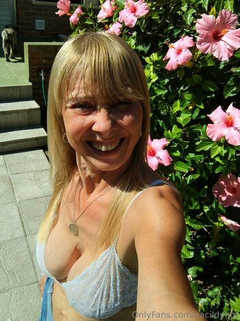 cacildyhot / plottwistcacie Fuites Nues OnlyFans Photo 21