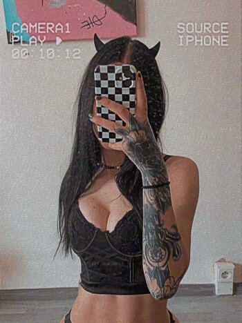 ErrorSpirit /  / Error Spirit / Error.spirit_ Fuites Nues Photo 2