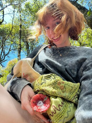 kittynippyhippie / littlenippyhippie Fuites Nues OnlyFans Photo 45