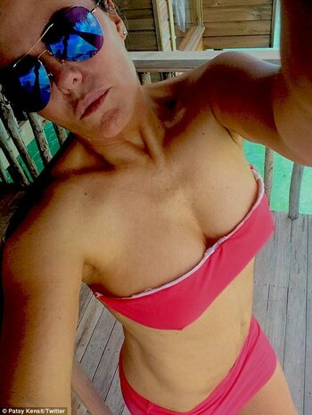 Patsy Kensit / patsykensit Fuites Nues Photo 56