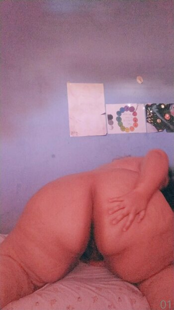pixie_aldi Fuites Nues Photo 14