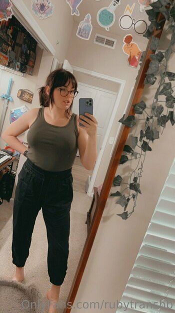 rubytransbb Fuites Nues Photo 44