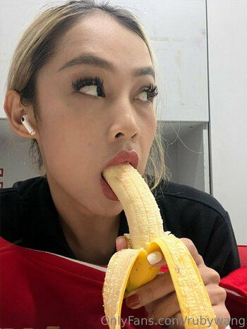 rubywang Fuites Nues Photo 22