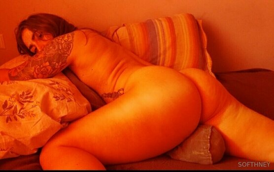 softhney Fuites Nues Photo 16