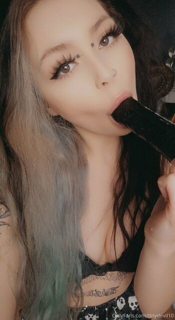 tinydevil10 / Jessica Fuites Nues OnlyFans Photo 9