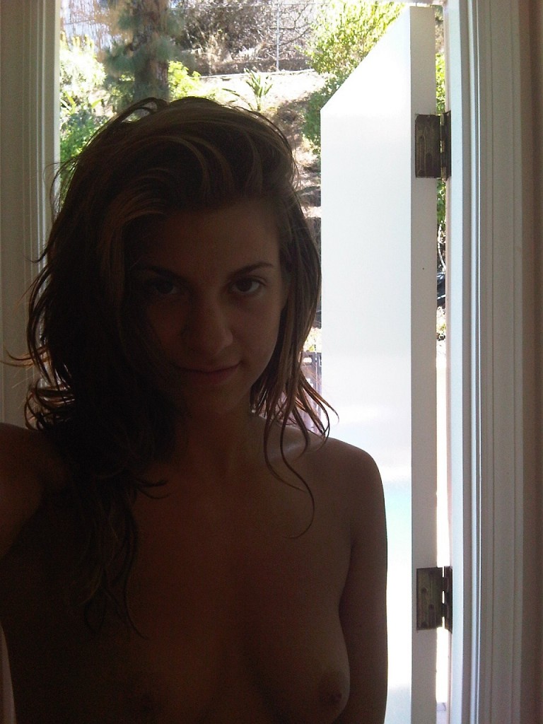 AnnaLynne McCord Nude 02