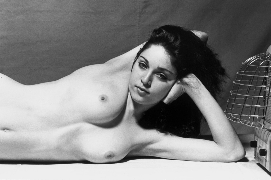 Madonna Jeune Nue 03