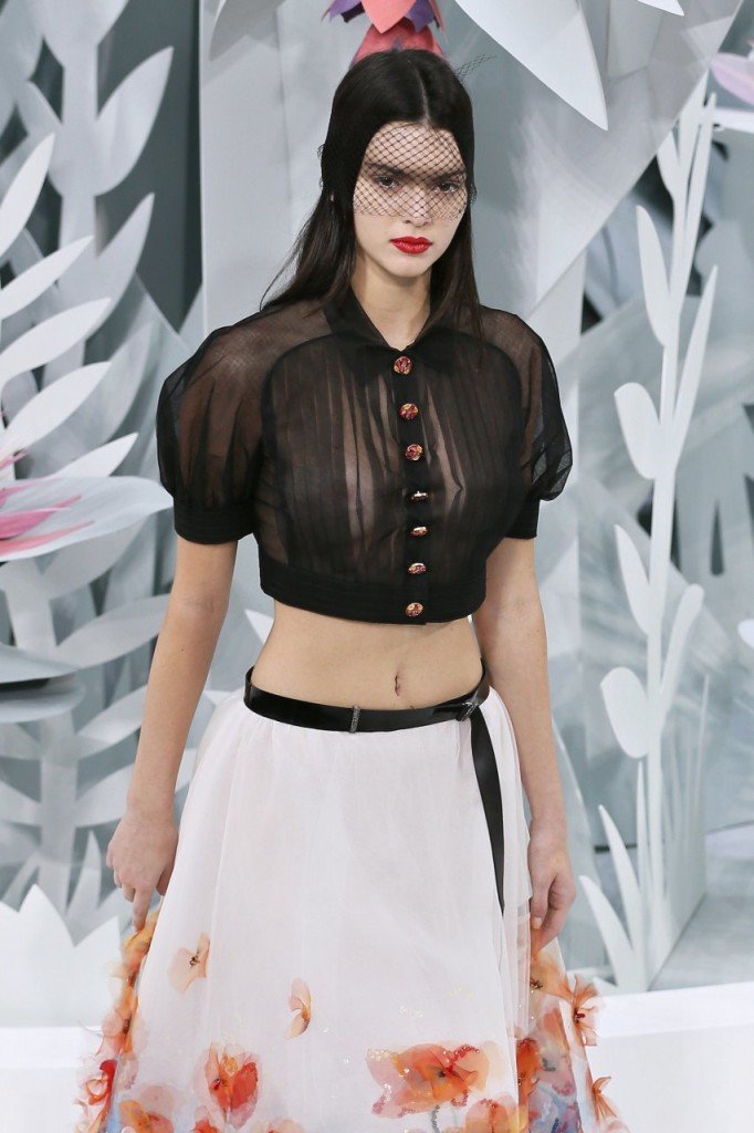 Seins de Kendall Jenner 08