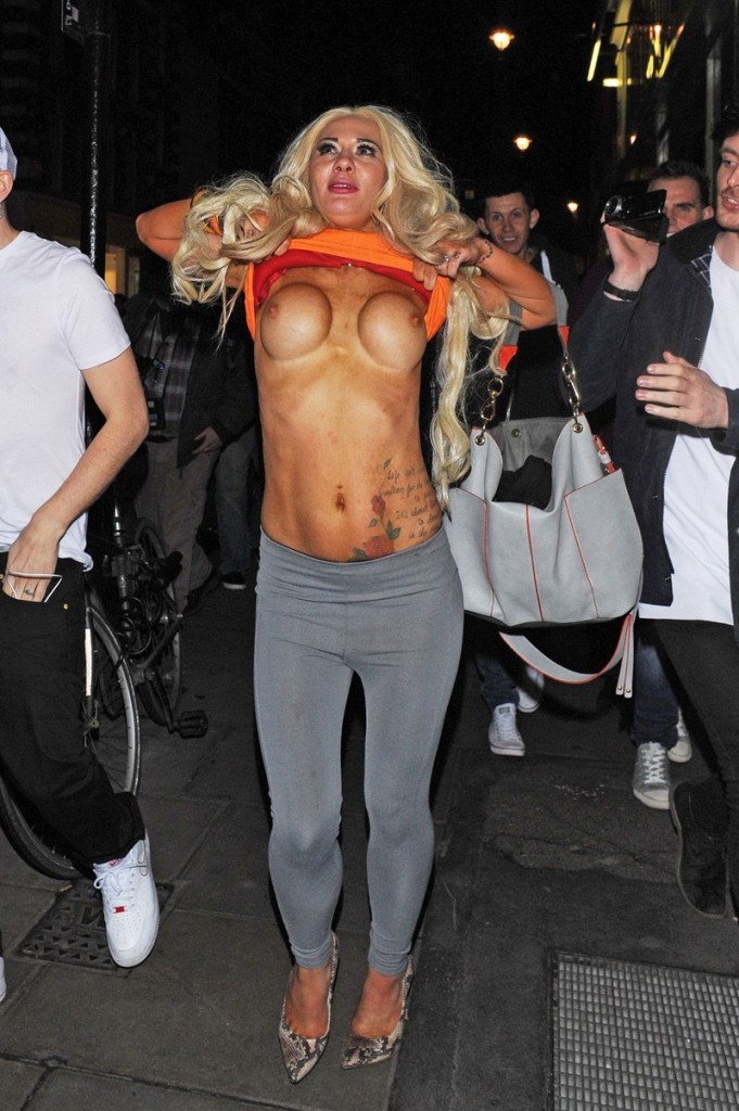 Josie Cunningham Torse Nu 01