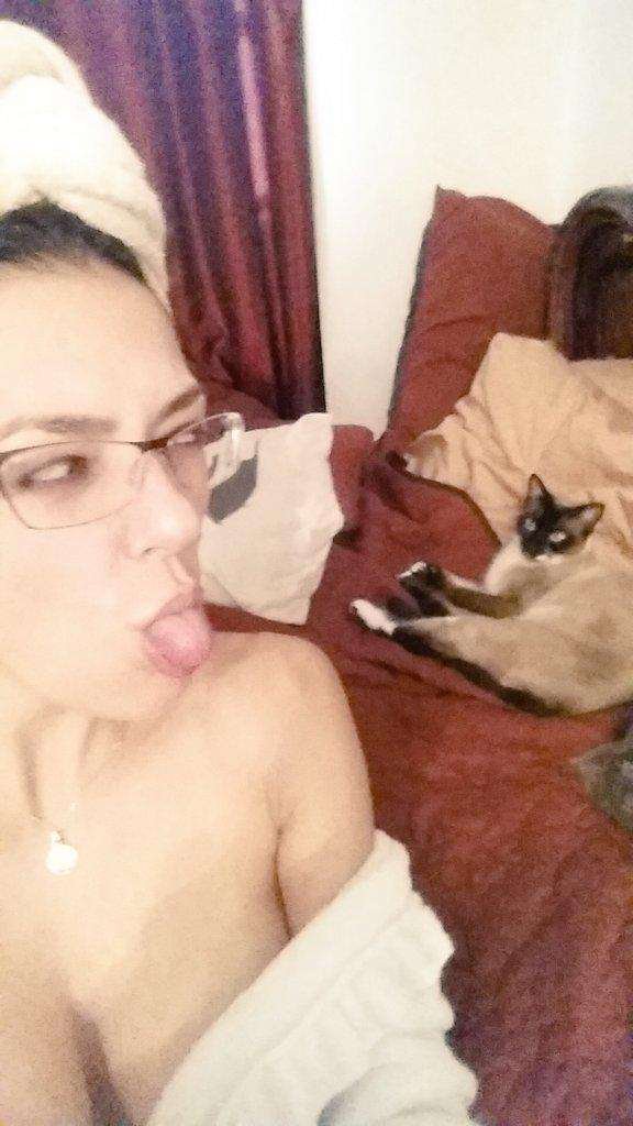 Adrianne Curry Naked 06