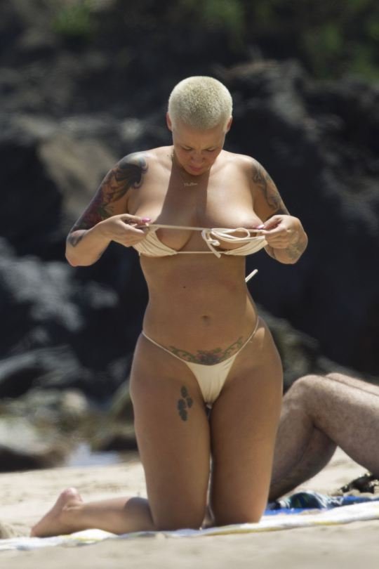 Amber Rose Topless 06