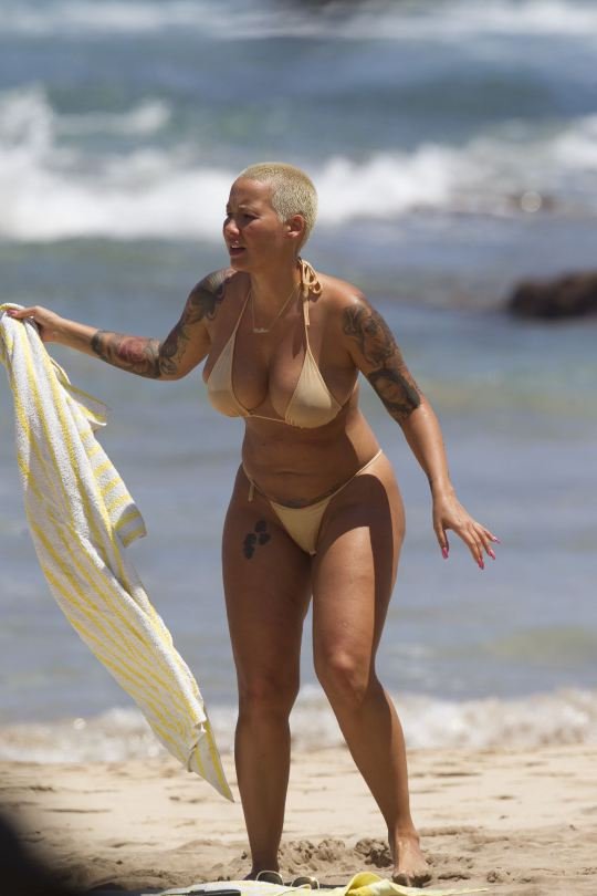 Amber Rose Topless 11