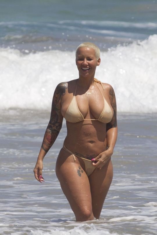Amber Rose Topless 16