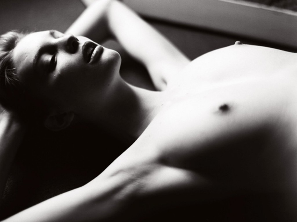 Clara Settje Nude 11