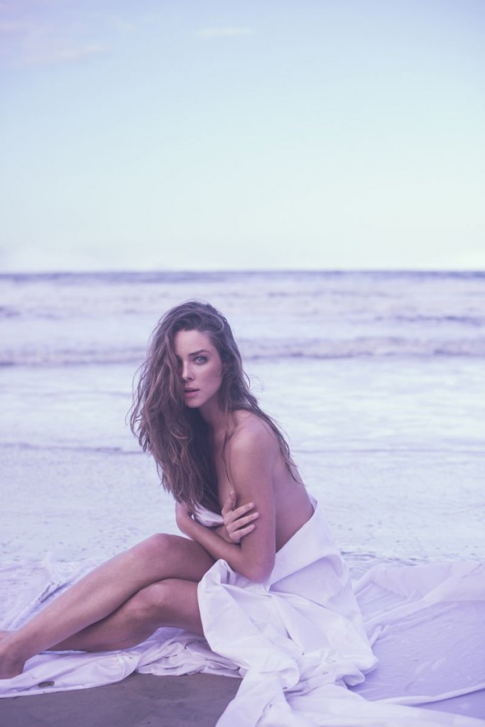 Nathalie Edenburg Nue 02