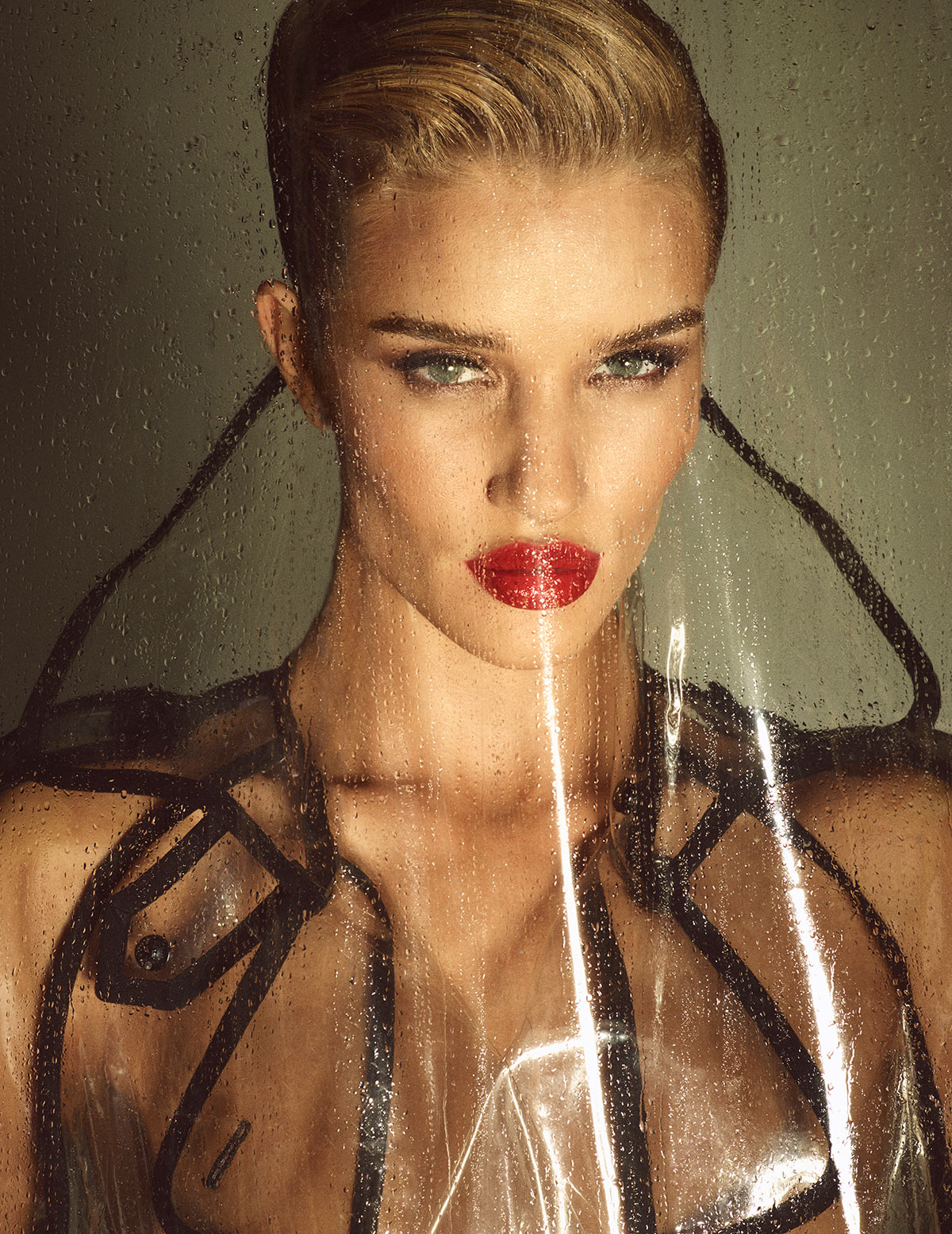 Rosie-Huntington-Whiteley-Naked-4