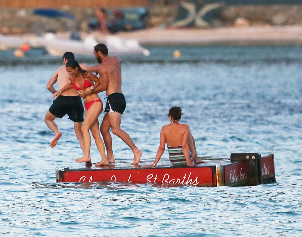 Pippa Middleton Bikini 42