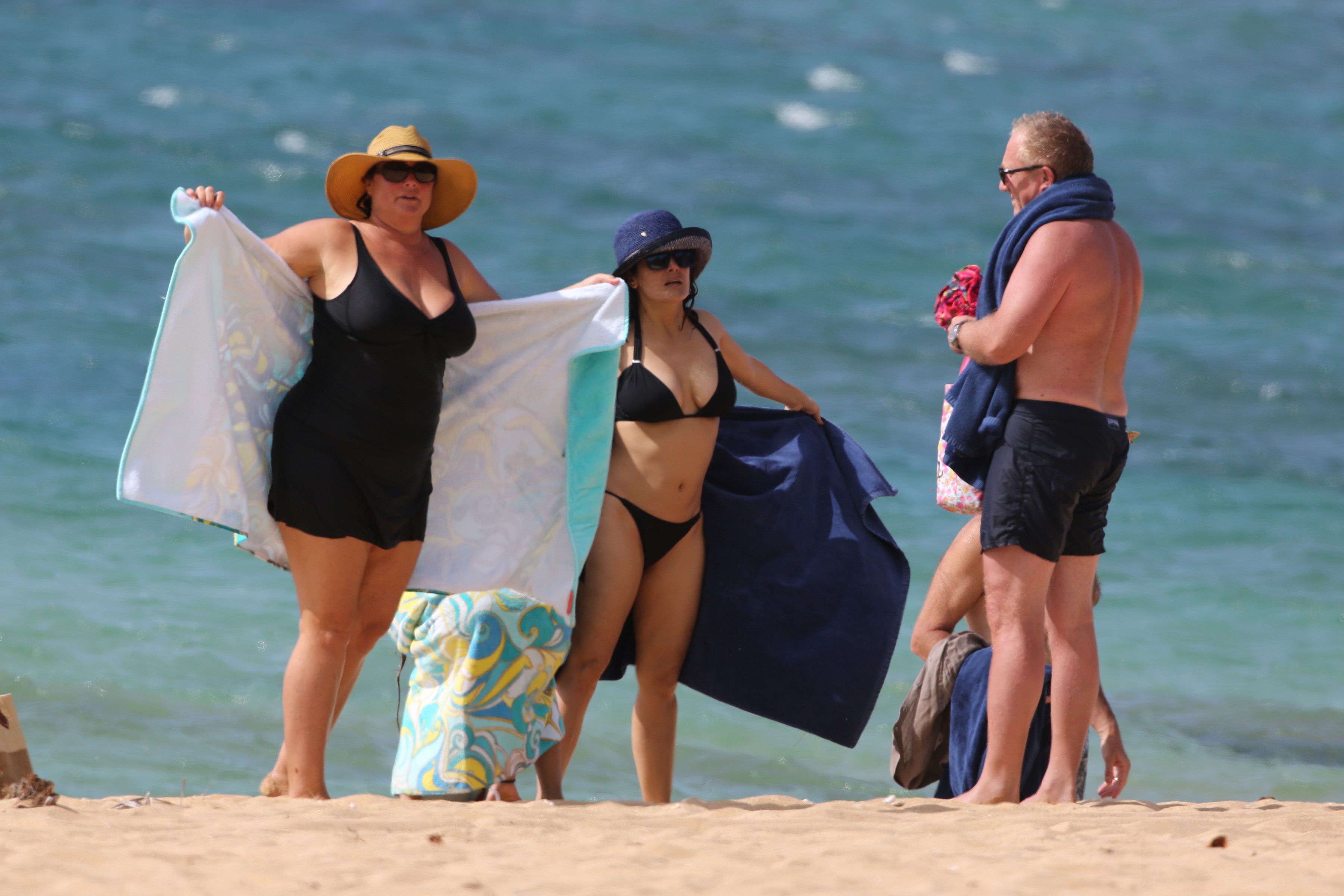 Salma-Hayek-en-bikini-4