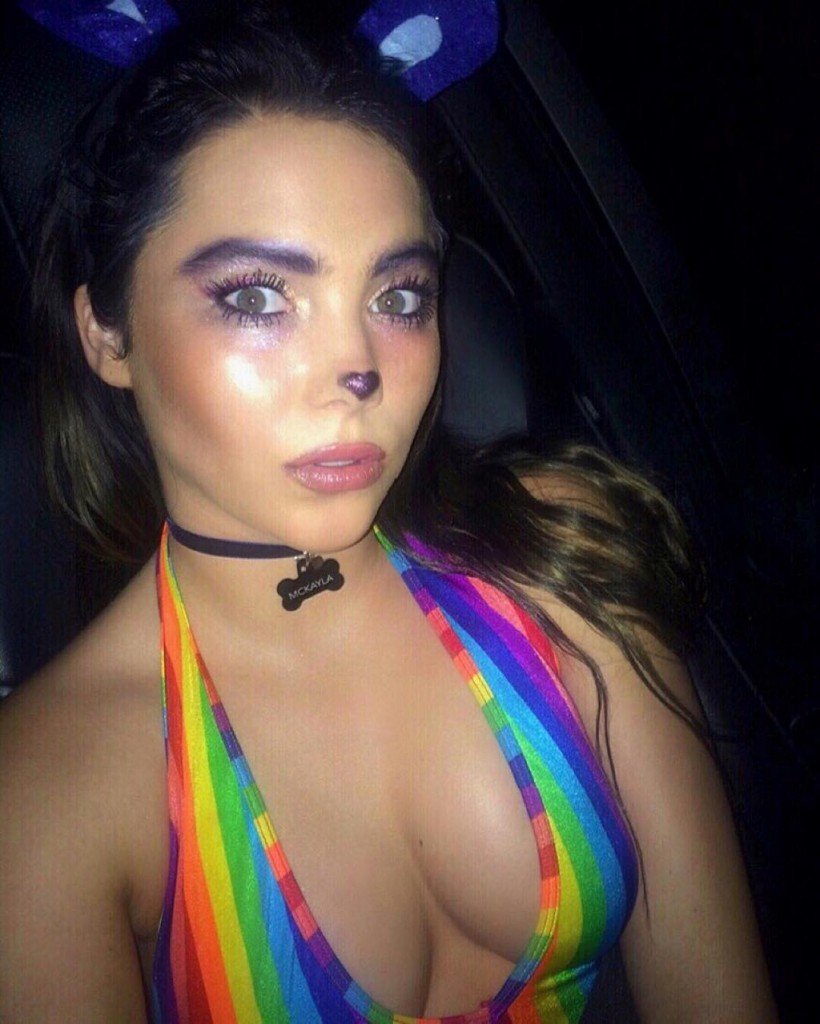 McKayla-Maroney-Cleavage-1