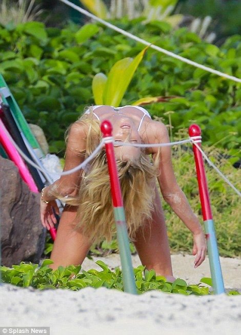 Elsa-Hosk-in-a-Bikini-12