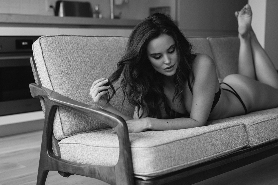 Jessica-Buller-Sexy-Topless-3