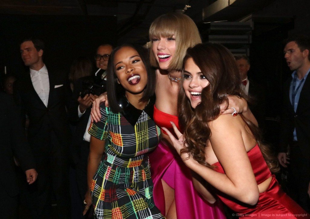 Selena-Gomez-Taylor-Swift-Sexy-112