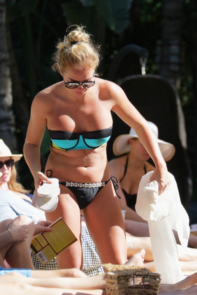 Aisleyne Horgan-Wallace en bikini 14