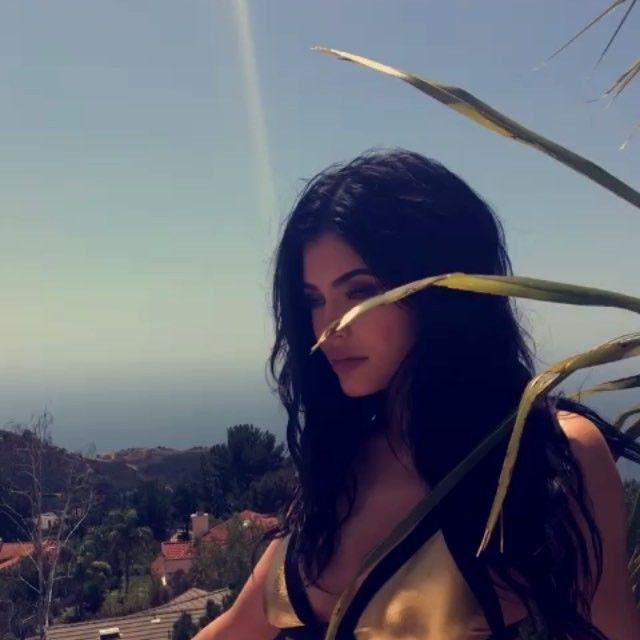 Kylie Jenner Sexy 3