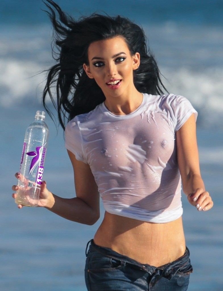 Amanda Geores See Through 28